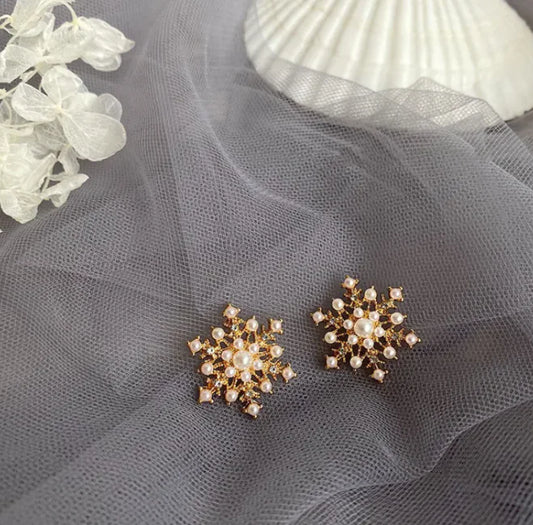 French Retro Pearl Earrings